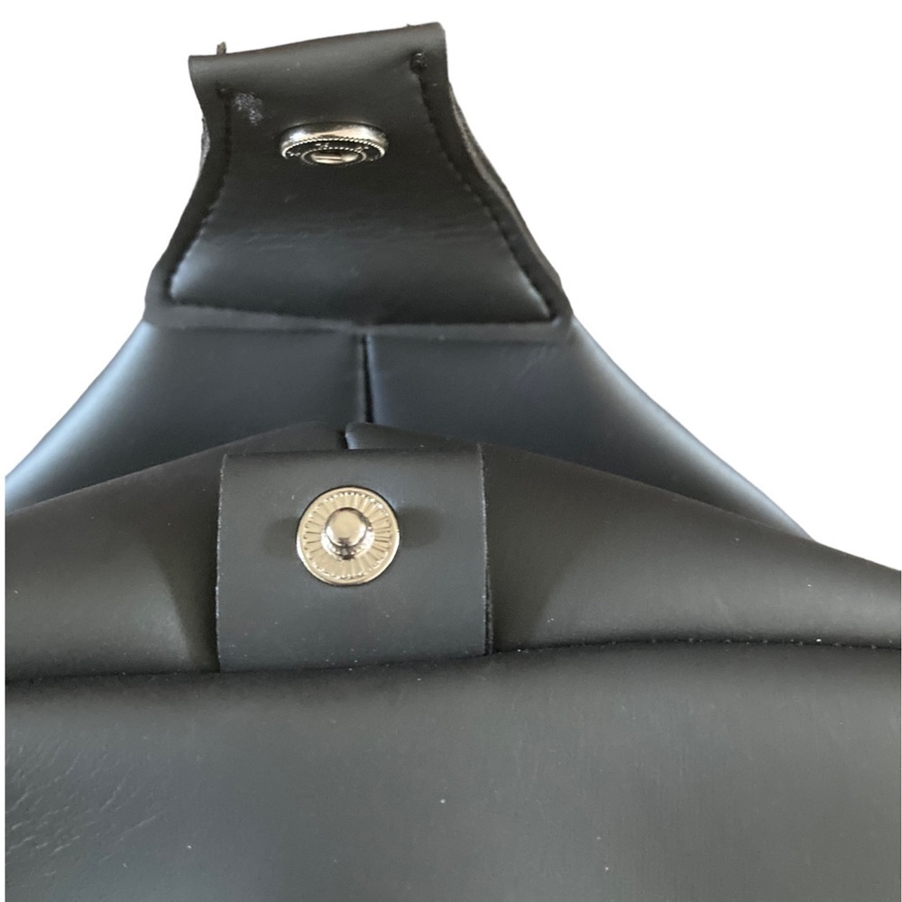 Tom Reves Men'sToiletry Bag NWT Made in Italy Snaps on each end for low profile - Picture 5 of 8